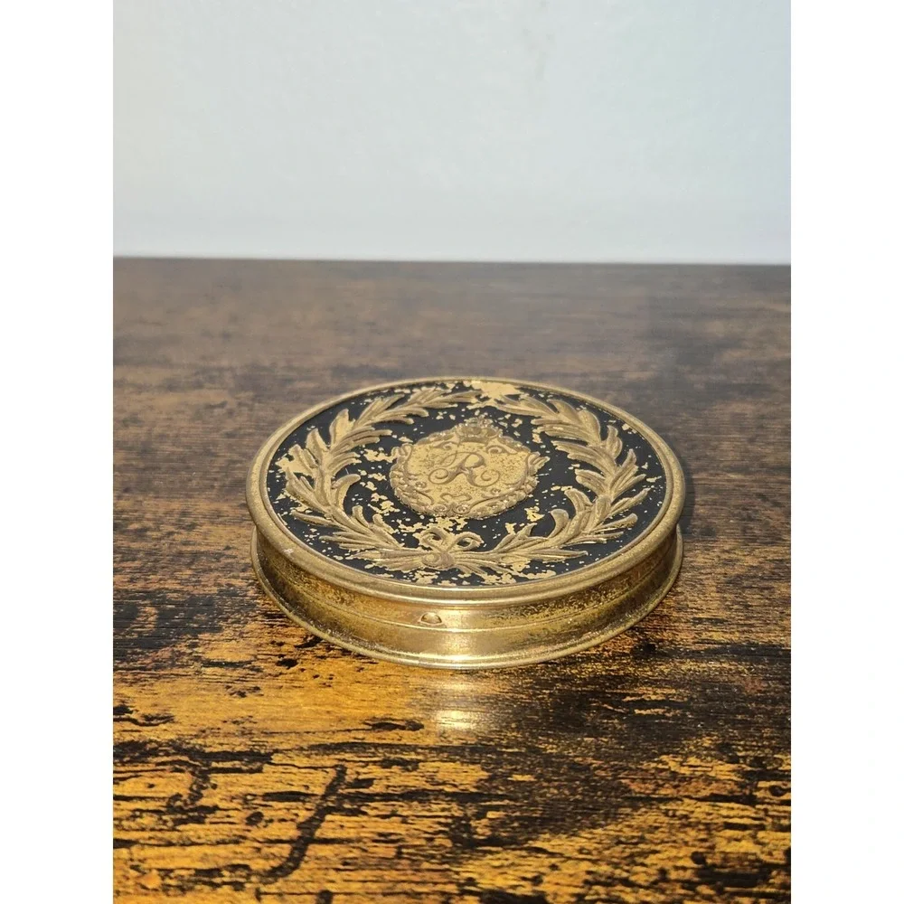 Revlon Vintage‎ R Crest Love-Pat Creamy Ivory Compact